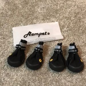 New in package- Asmpet Small shoes booties